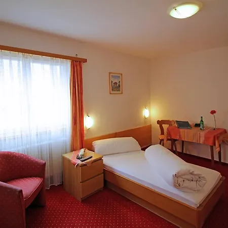 ホテル Restaurant Mattmarkblick 3*